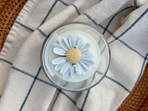 Daisy Candle
