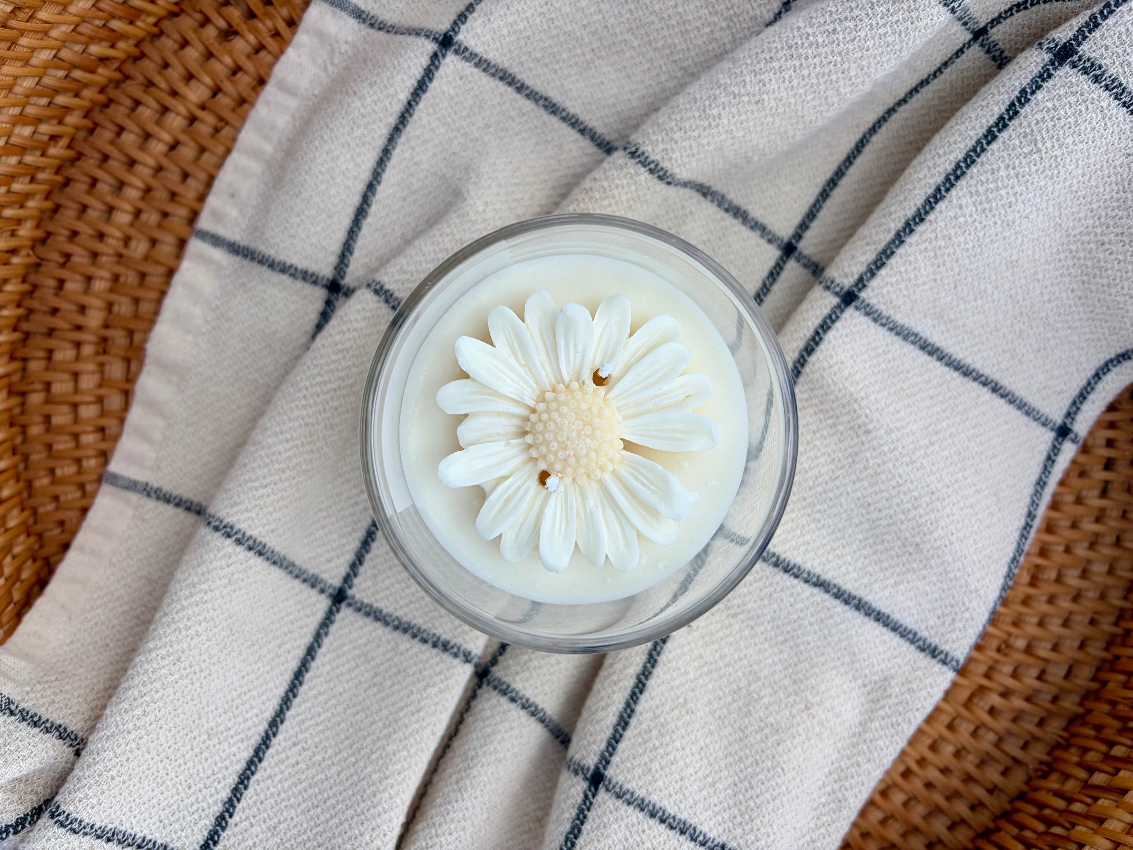 Daisy Candle