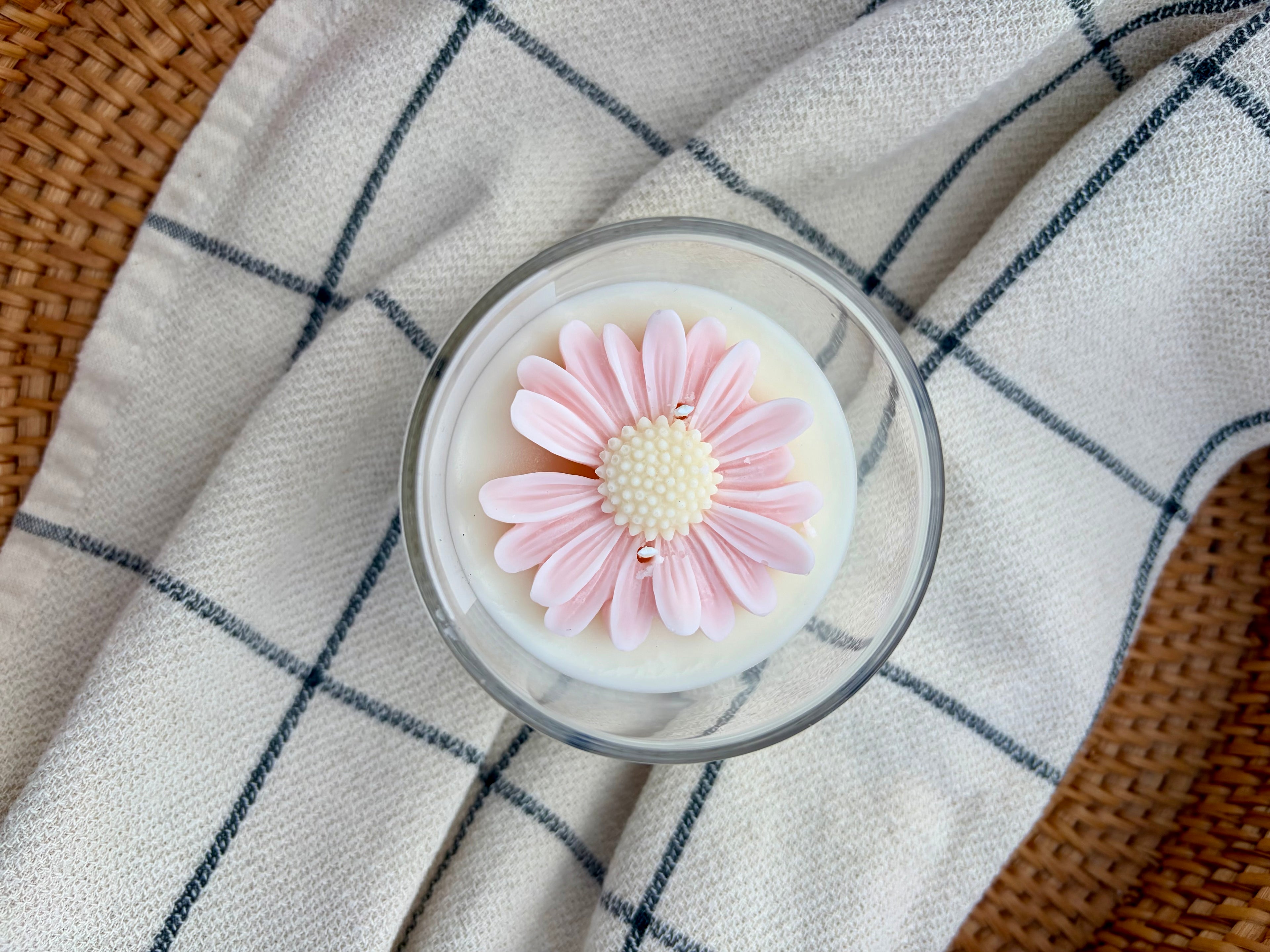 Daisy Candle